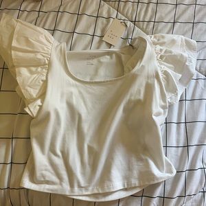 Super cute white shirt with puffy sleeve